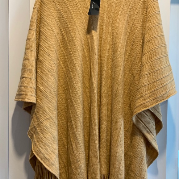 Winter shawl/ winter kimono - Picture 3 of 3